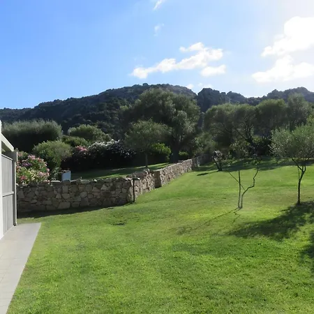 Spartaco Eco Retreat San Pantaleo Guest house *