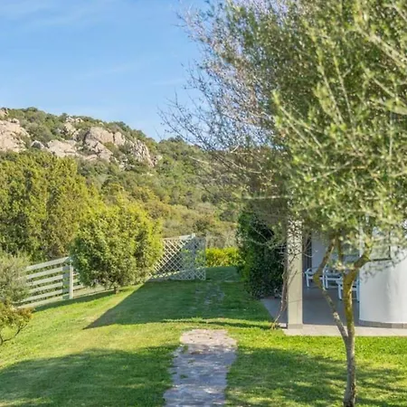 Spartaco Eco Retreat San Pantaleo Guest house Sole Ruiu