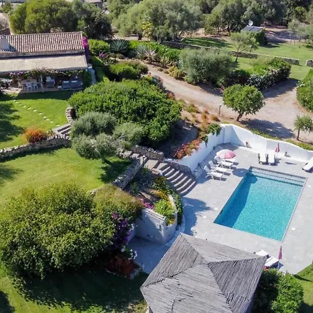 ゲストハウス Spartaco Eco Retreat San Pantaleo Sole Ruiu