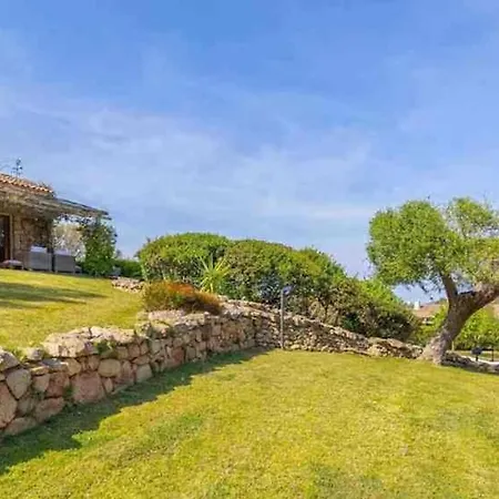 ゲストハウス Spartaco Eco Retreat San Pantaleo 4*