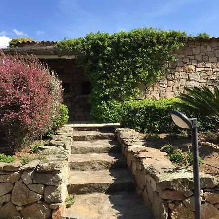 ゲストハウス Spartaco Eco Retreat San Pantaleo
