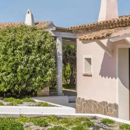 Spartaco Eco Retreat San Pantaleo ゲストハウス